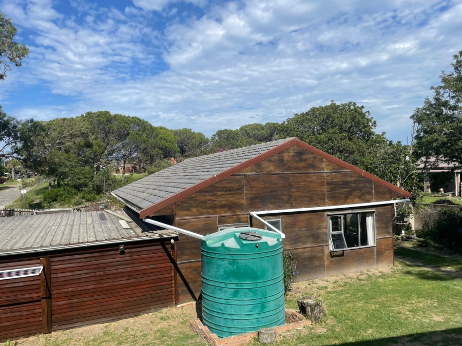 6 Bedroom Property for Sale in West Bank Eastern Cape